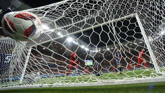 Booking Se Inspira No Dia Nacional Do Futebol E Revela Os Destinos